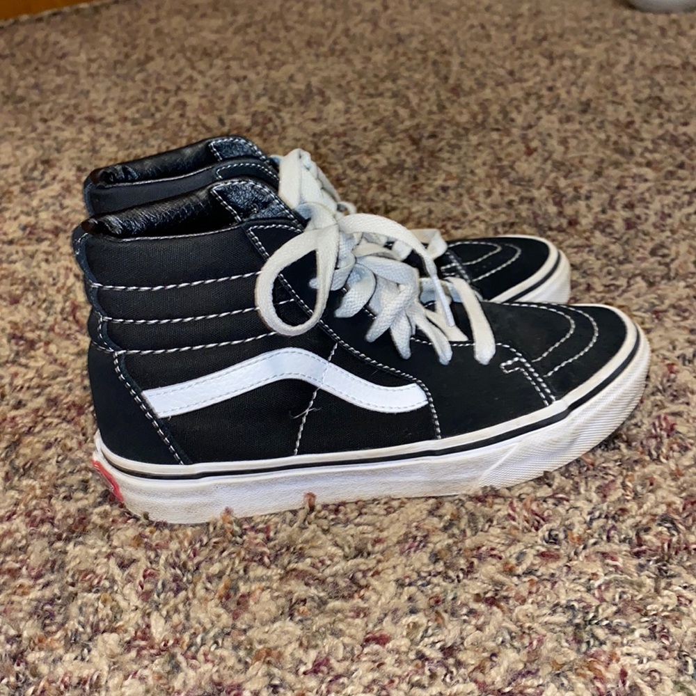 Black high top vans . Youth size 3